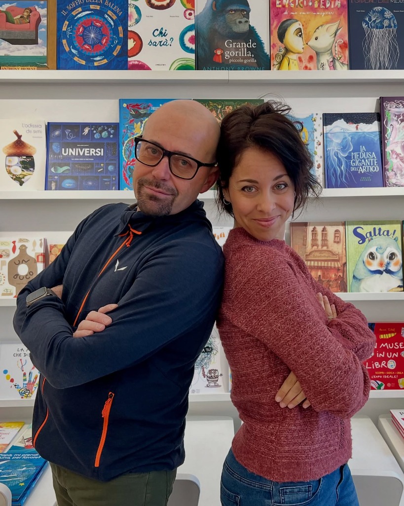Giulia e Nicola nella Piccola Libreria Origami